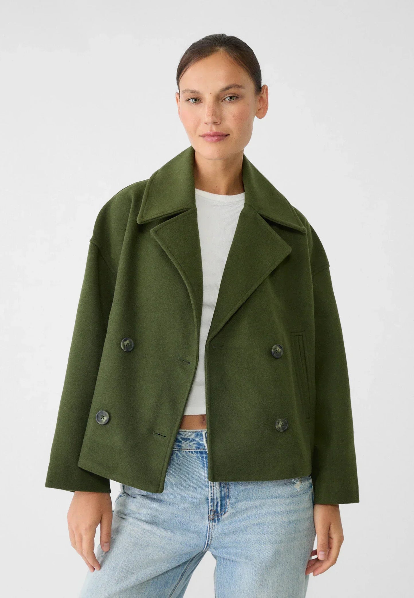 Cropped Double-Breasted Jacket with Notched Lapels and Broad Sleeves