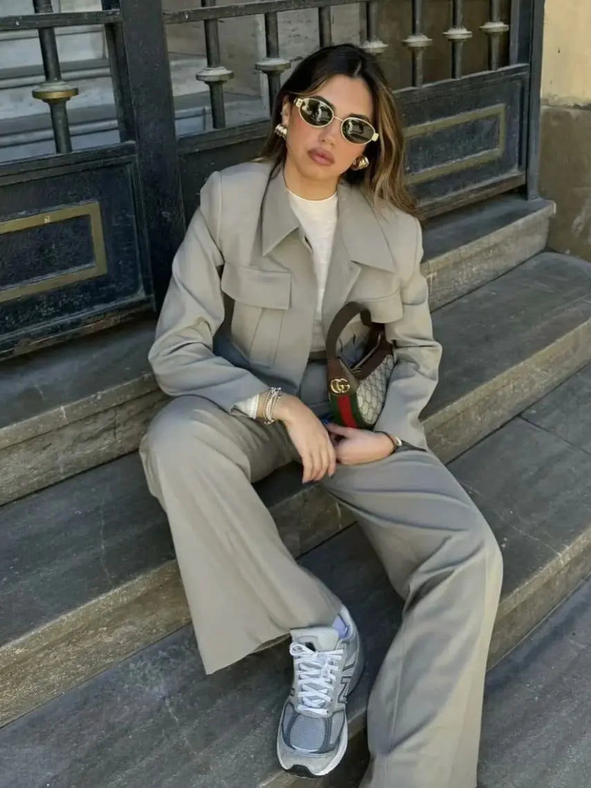 Jacket and Wide-Leg Trouser Set with Flap Pockets and Straight Collar