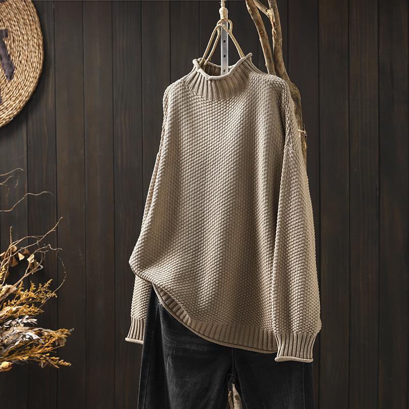 Chunky Knit Sweater with Ribbed Turtleneck and Relaxed Fit